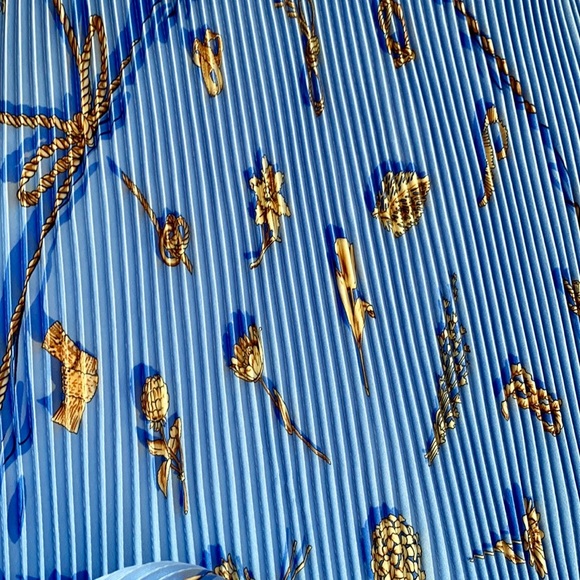 Hermès Plisse Rybal Pleated Scarf - Picture 3 of 6